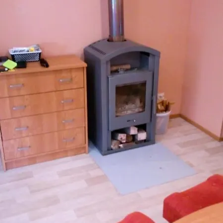 Дом отдыха Slonce I Woda - 2 Nad Brzegiem Jeziora Sniardwy Z Wlasnym Pomostem, Zejsciem Do Wody I Przecudnym Widokiem Na Jezioro Zdory